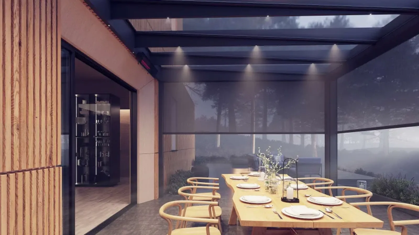 Glas Terrassendach über einen großen Holztisch der gedeckt ist mit Stühlen an Seiten.